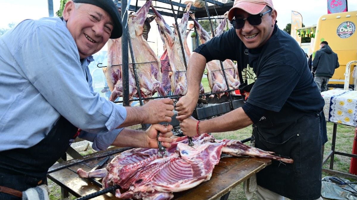 Confluencia de Sabores desplegó más de 90 puestos en el Parque Jaime de Nevares y puso a Neuquén capital en el mapa gastronómico patagónico