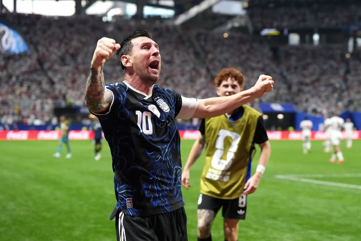 Messi, otra vez en la conversación grande: el Balón de Oro lo mira de vuelta