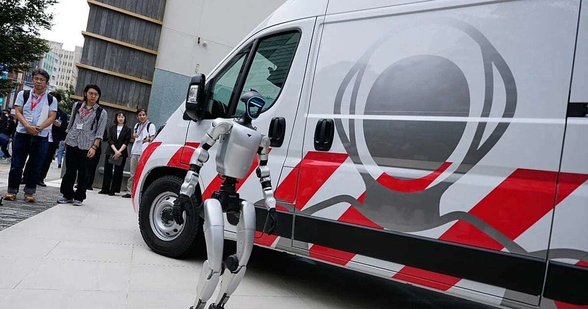 Una ambulancia para robots: la solución sobre ruedas que Japón ya prueba en Tokio