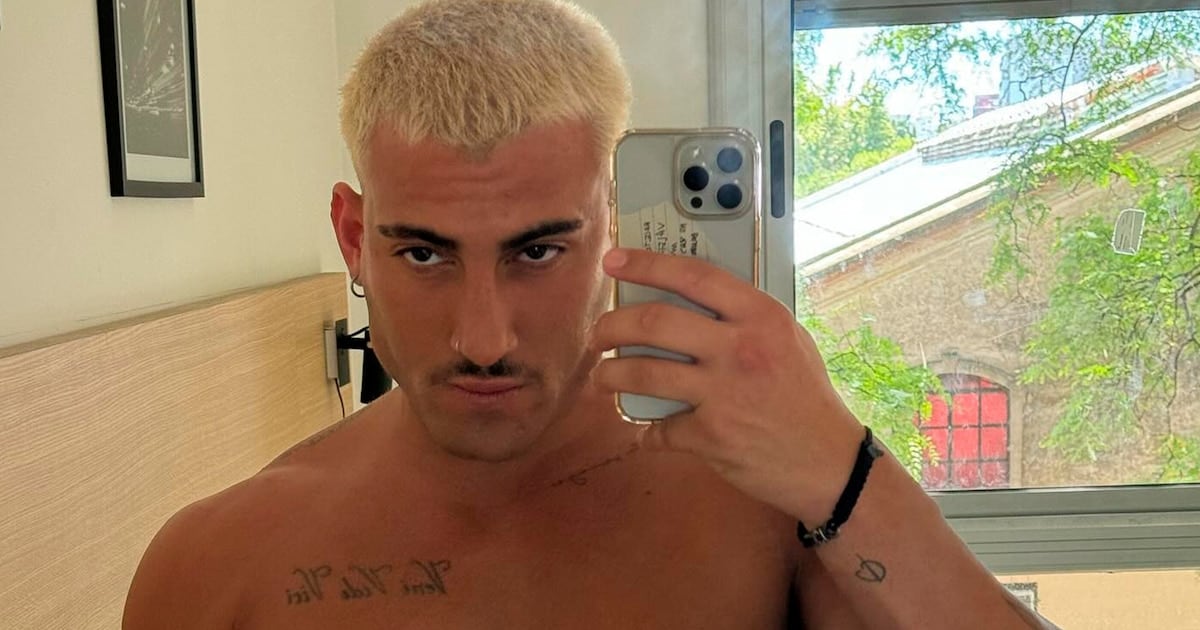 Holder puso las dos fotos en la mesa y avisó: ninguna de las dos es para imitar