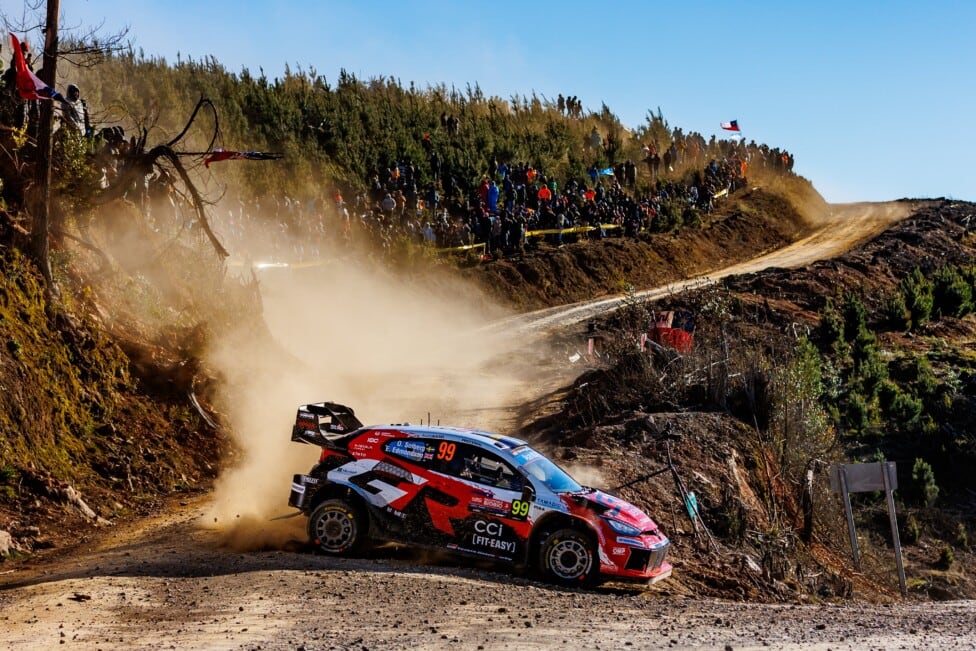 Solberg se adueñó de Chile y metió a Toyota en la historia grande del WRC