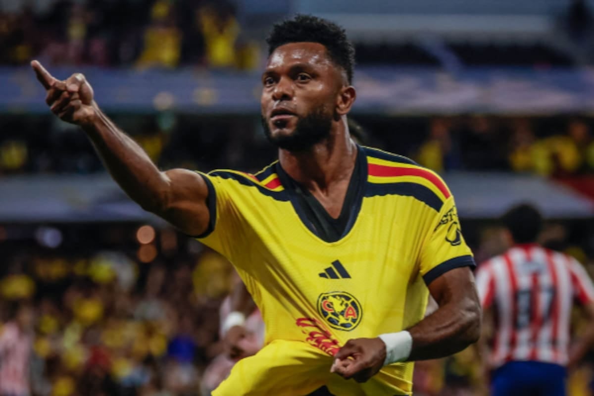 Tres minutos que borraron un clásico: Borja le arruinó la fiesta a Milito en el propio banco de Chivas