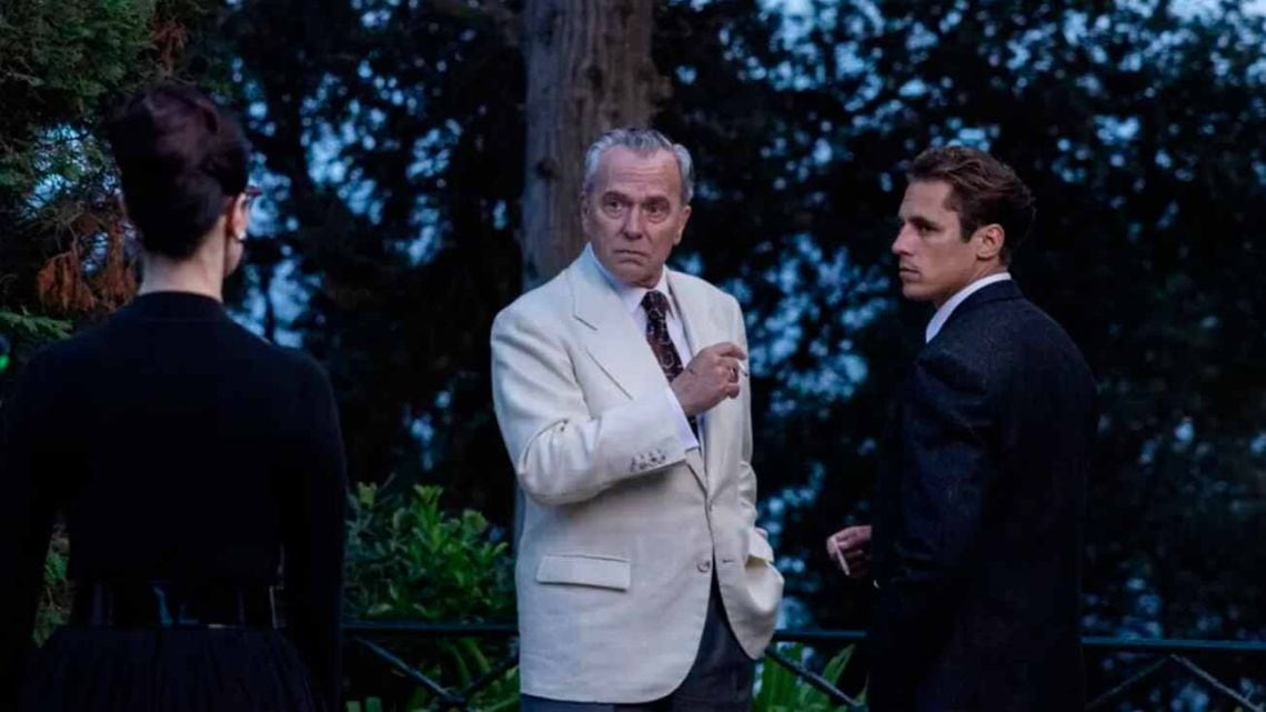 Thirteen en una isla: Coronado se calza el sombrero de Holmes y se manda solo