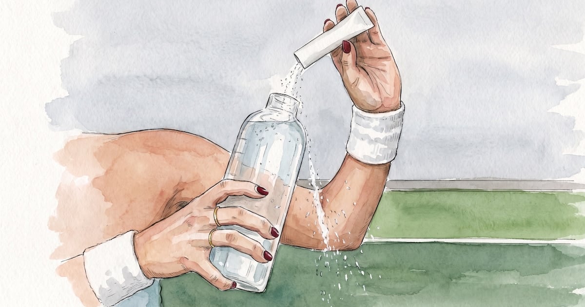 La hidratación cotidiana no requiere fórmulas mágicas: cuándo alcanza el agua y cuándo hace falta reponer sales