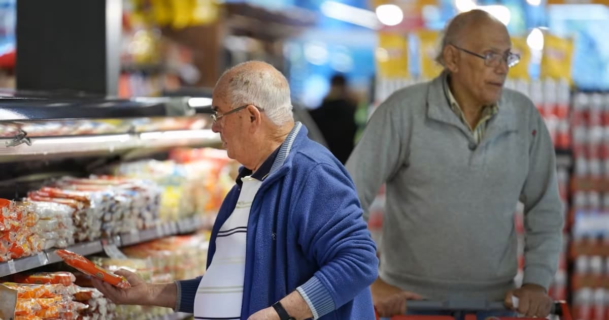 ANSES lanzó un esquema combinado de rebajas en supermercados y reintegros bancarios que se activan en octubre