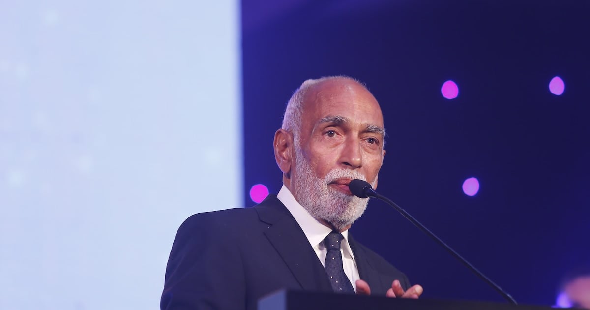 Se fue El Negro y la radio se quedó hablando sola