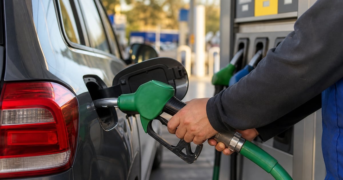 Un informe privado advierte que la nafta súper podría trepar hasta $2.318 en el Gran Buenos Aires si se trasladan los impuestos pendientes