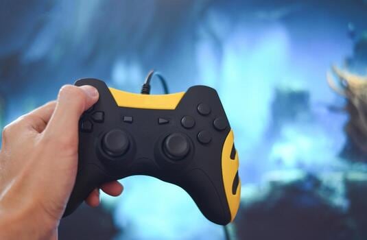 El brujo vuelve recargado: The Witcher 3 se reinventa sin pedir permiso
