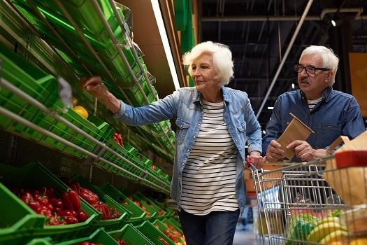 La canasta de los adultos mayores cerró octubre en 2.090.646 pesos y dejó a la jubilación mínima lejos de cubrirla