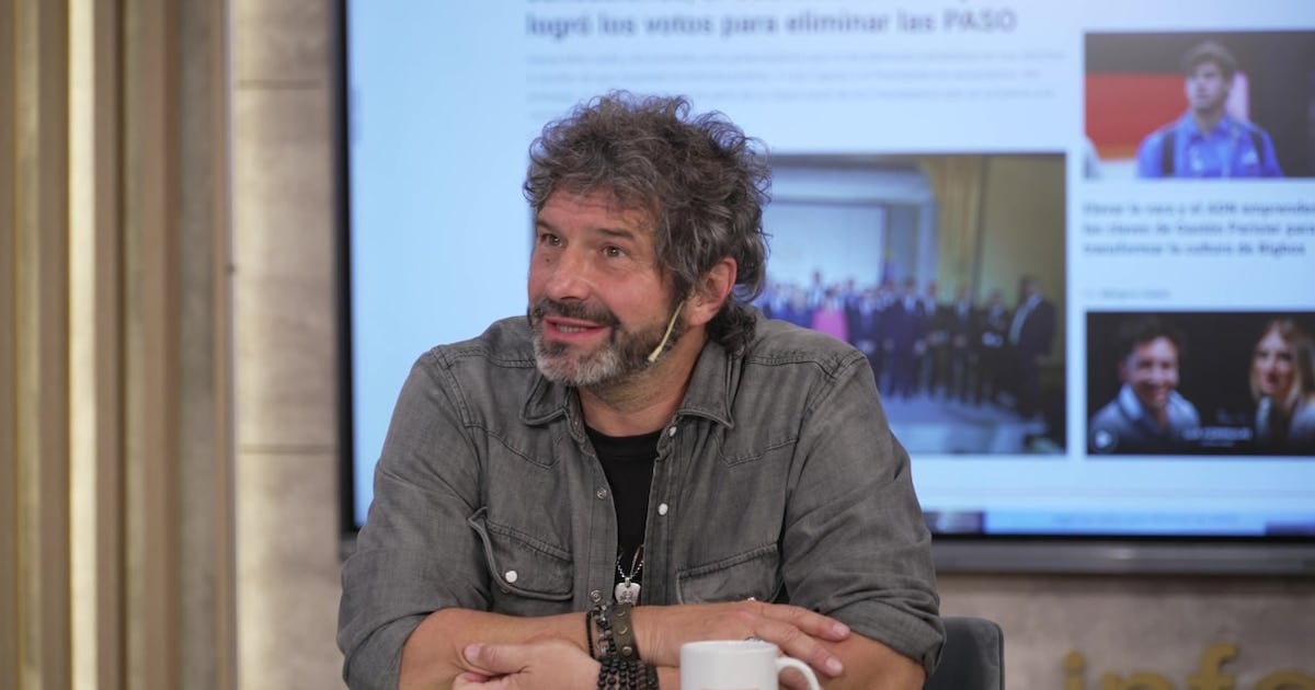 Noble rescata del cajón las canciones que el público todavía recuerda