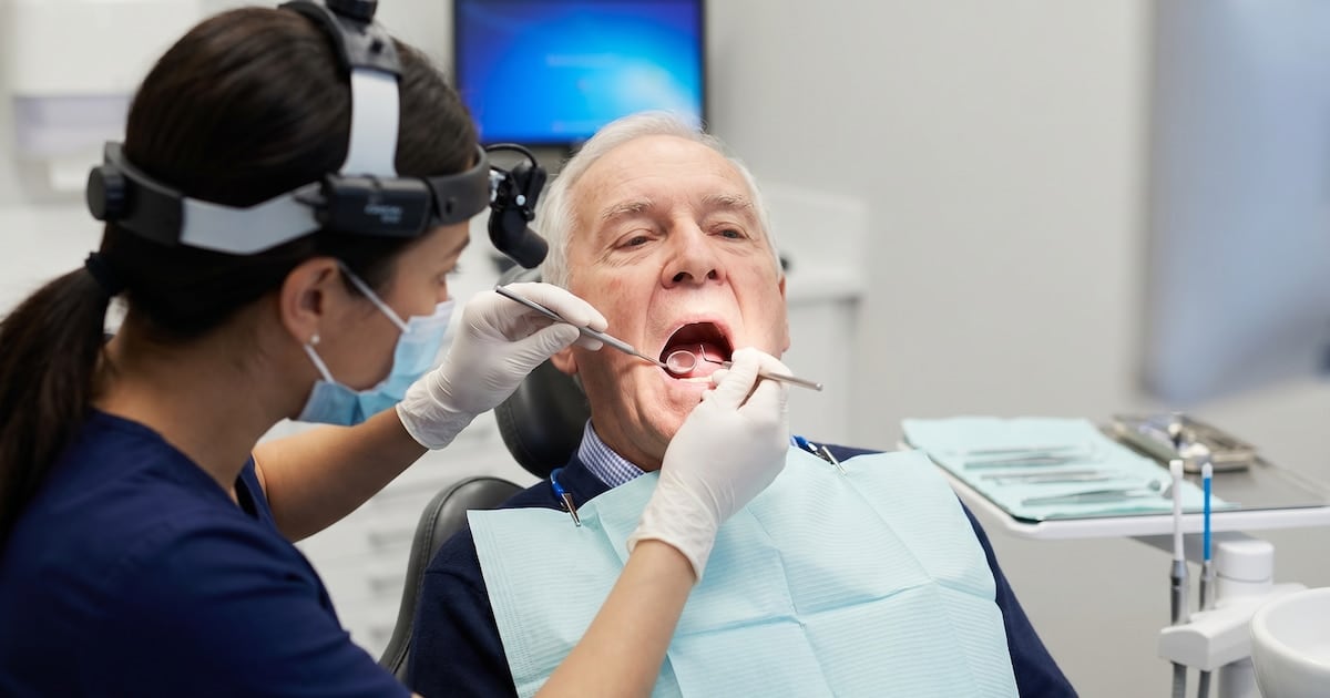 Salud bucal en la adultez mayor: la pérdida dentaria como señal de alerta más allá de la boca
