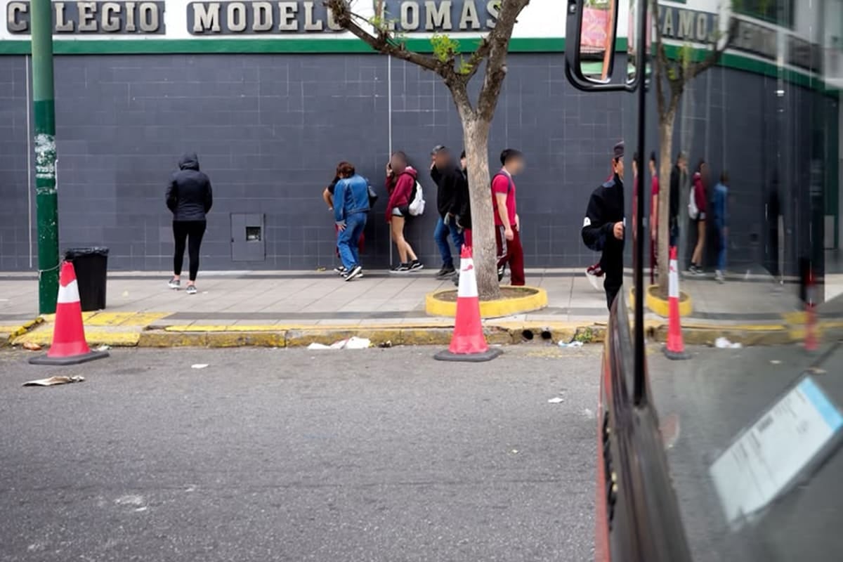 Imágenes sexuales falsas con inteligencia artificial: el caso de Lomas de Zamora que expone la vulnerabilidad de las adolescentes en las aulas