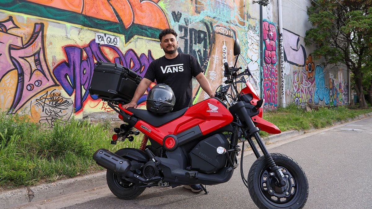 Dejar el taller en Neuquén y cruzar el continente arriba de una Honda Navi: la apuesta límite de Nicolás Poblet