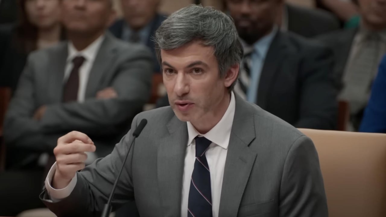 Una serie, dos aviones y un Senado: cuando la TV empuja una ley