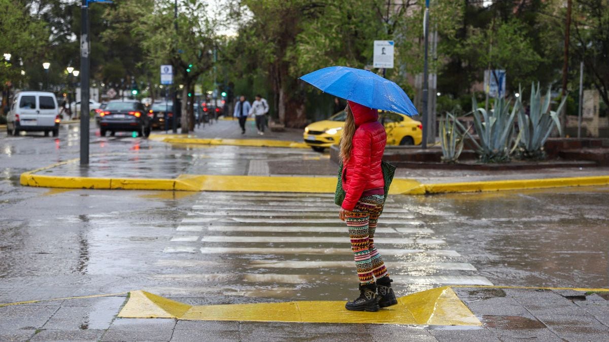 Neuquén, bajo agua y pedrada: la alerta naranja se hizo carne en el inicio de semana