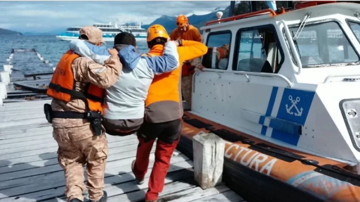 Evacuaron a un turista lesionado a diez kilómetros del acceso al Bosque de los Arrayanes