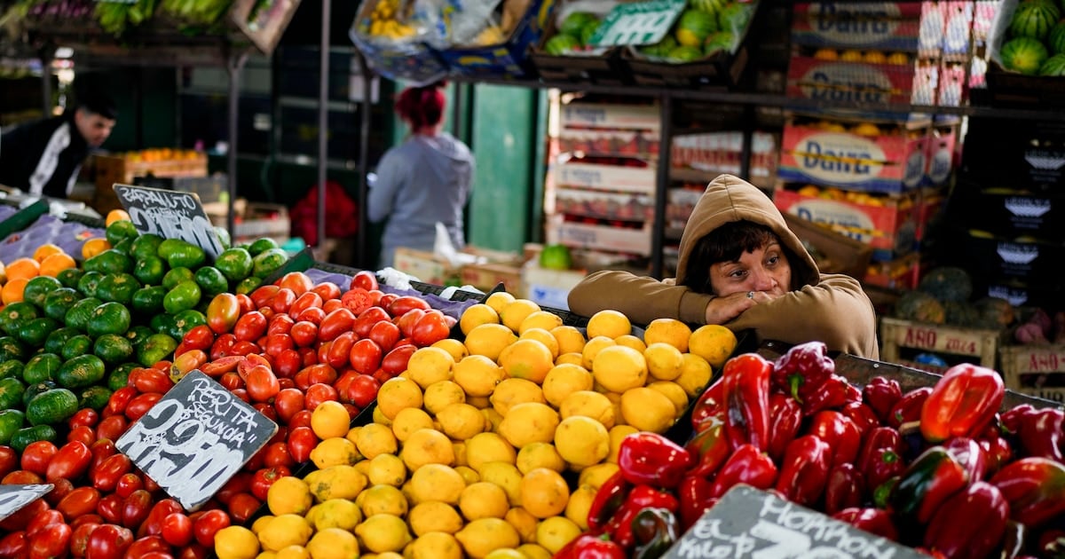 La mesa de septiembre: el tomate se encareció más de un tercio y la lechuga ofreció algo de alivio