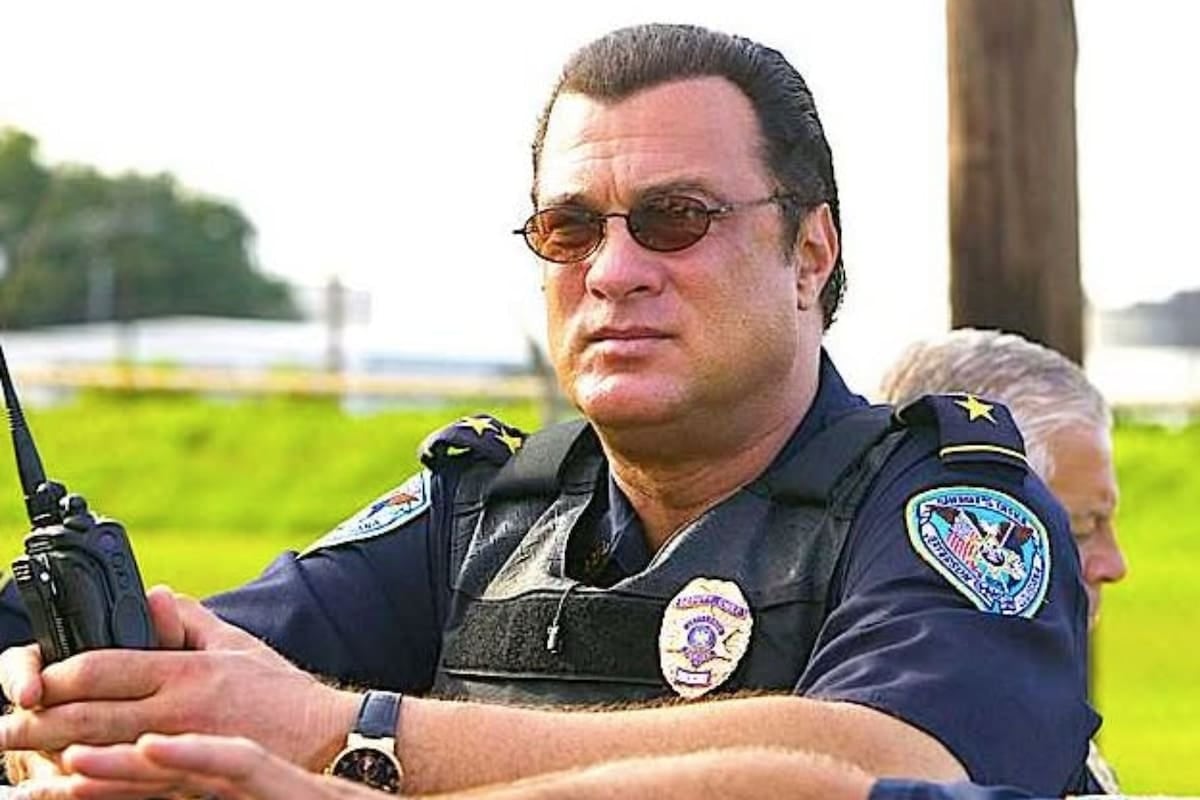 Steven Seagal colgó la pistolera de Hollywood y se calzó la placa en la frontera de Texas