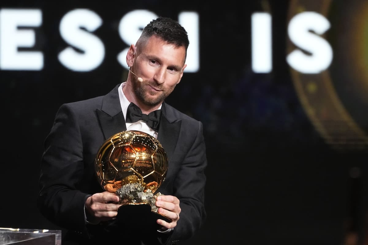 Messi, el viejo zorro que se cuelga otra vez en la pelea por el Balón de Oro