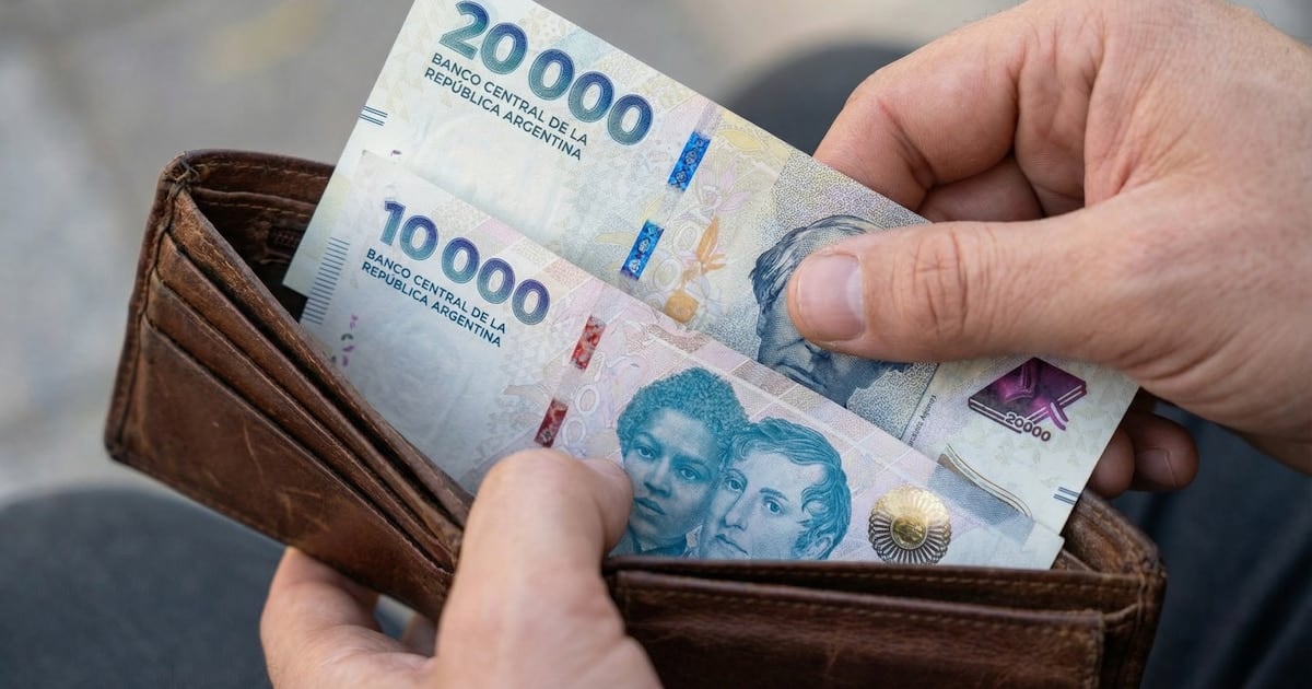 El humor económico de los argentinos se mantiene en rojo: la encuesta Latam Pulse de septiembre volvió a mostrar un cuadro de evaluaciones negativas que atraviesa todas las variables consultadas, desde la situación del país hasta el bolsillo de cada hogar