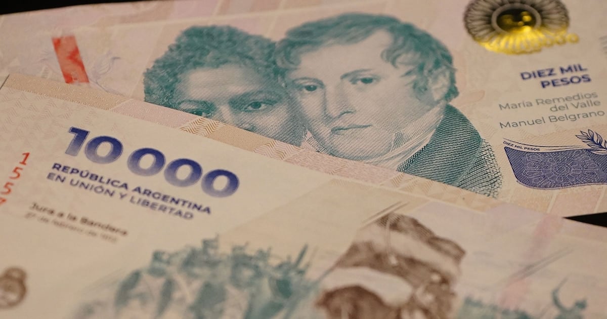 Tras el ajuste de septiembre, un empleado bancario que recién ingresa percibe poco más de 2,6 millones de pesos brutos mensuales