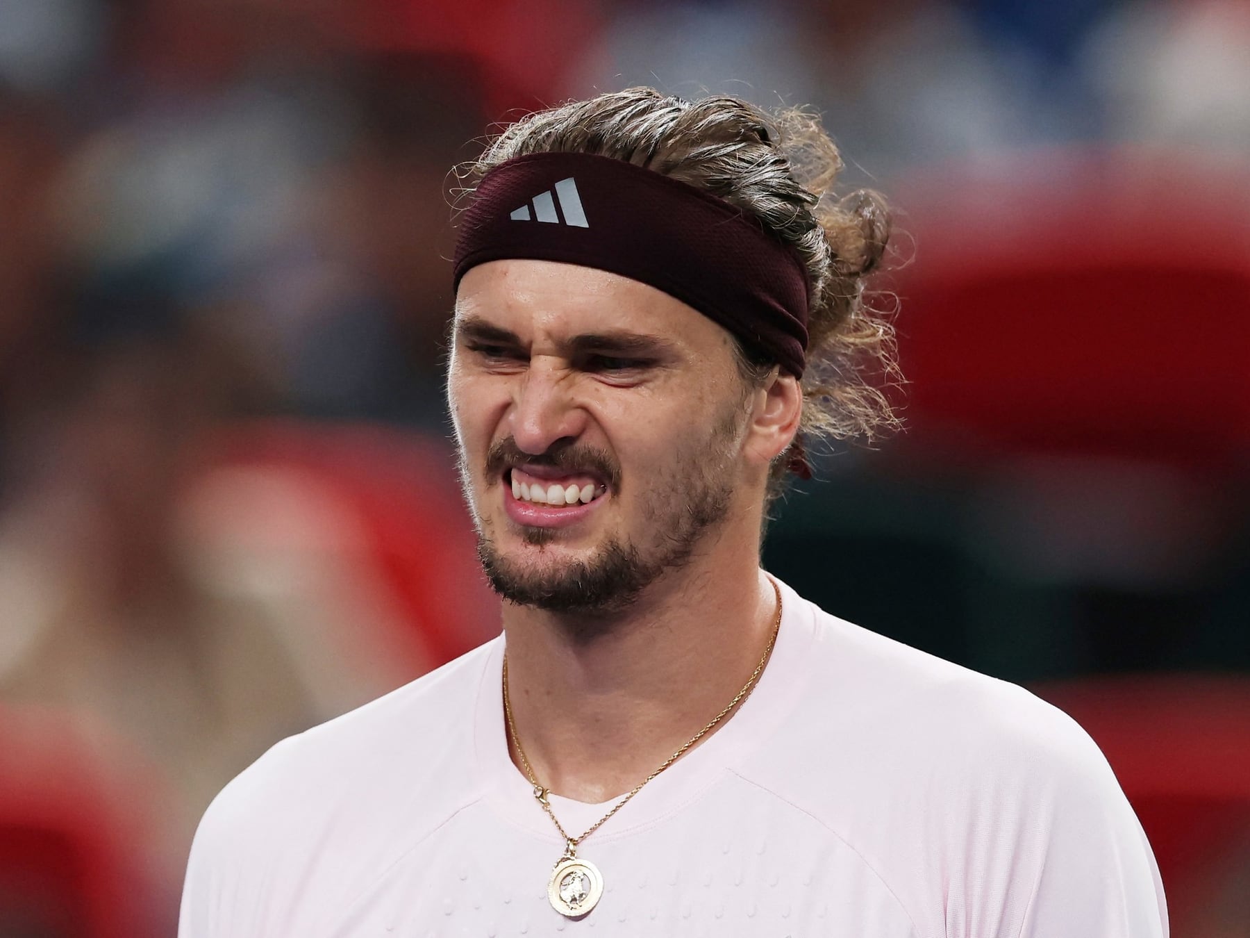 Zverev se quedó sin aire en Shanghái y la final quedó entre españoles