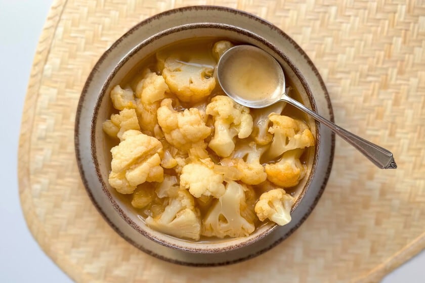 Sopa de coliflor sin licuadora: la versión en trozos que se come con cuchara grande
