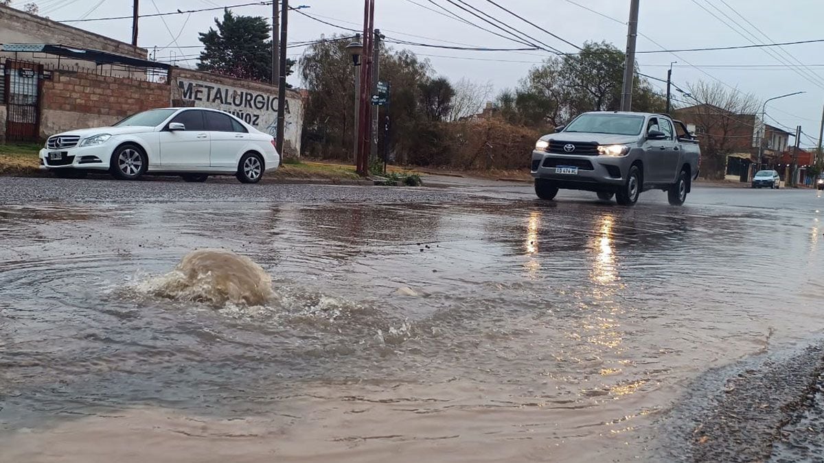 Neuquén bajo el agua: la semana que se viene pinta complicada y el termómetro se va al piso