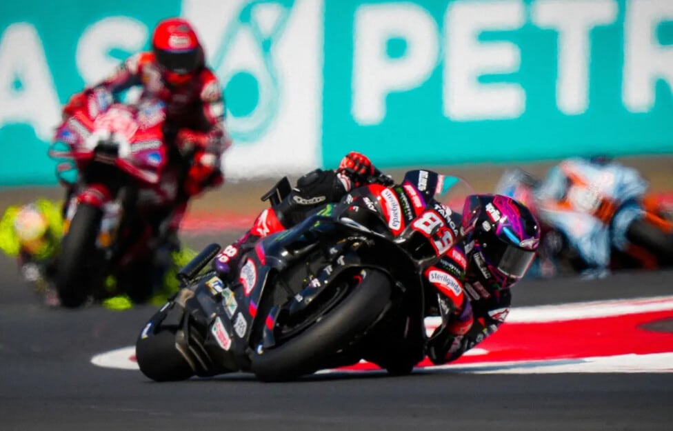 Dos puntos y una pulseada que vale un mundo: Martín y Márquez van a la guerra en el cierre de la MotoGP