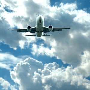 La Argentina mantiene la mayor presión impositiva sobre los pasajes aéreos de toda la región
