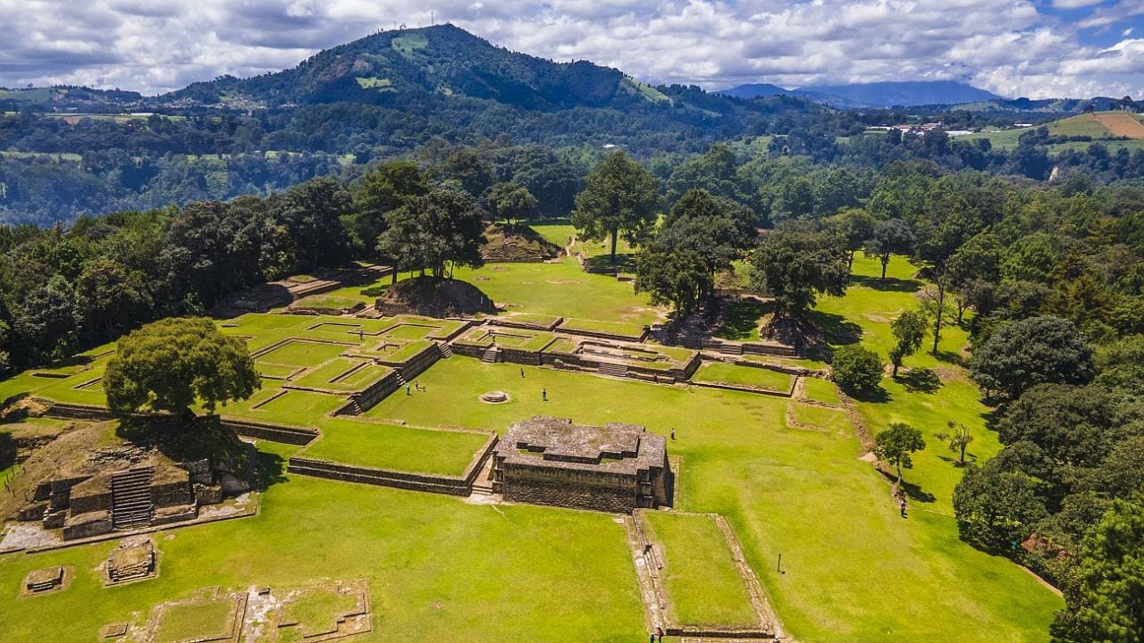 Guatemala, un país del tamaño de una provincia argentina que concentra selvas, volcanes y mar en trece días de viaje