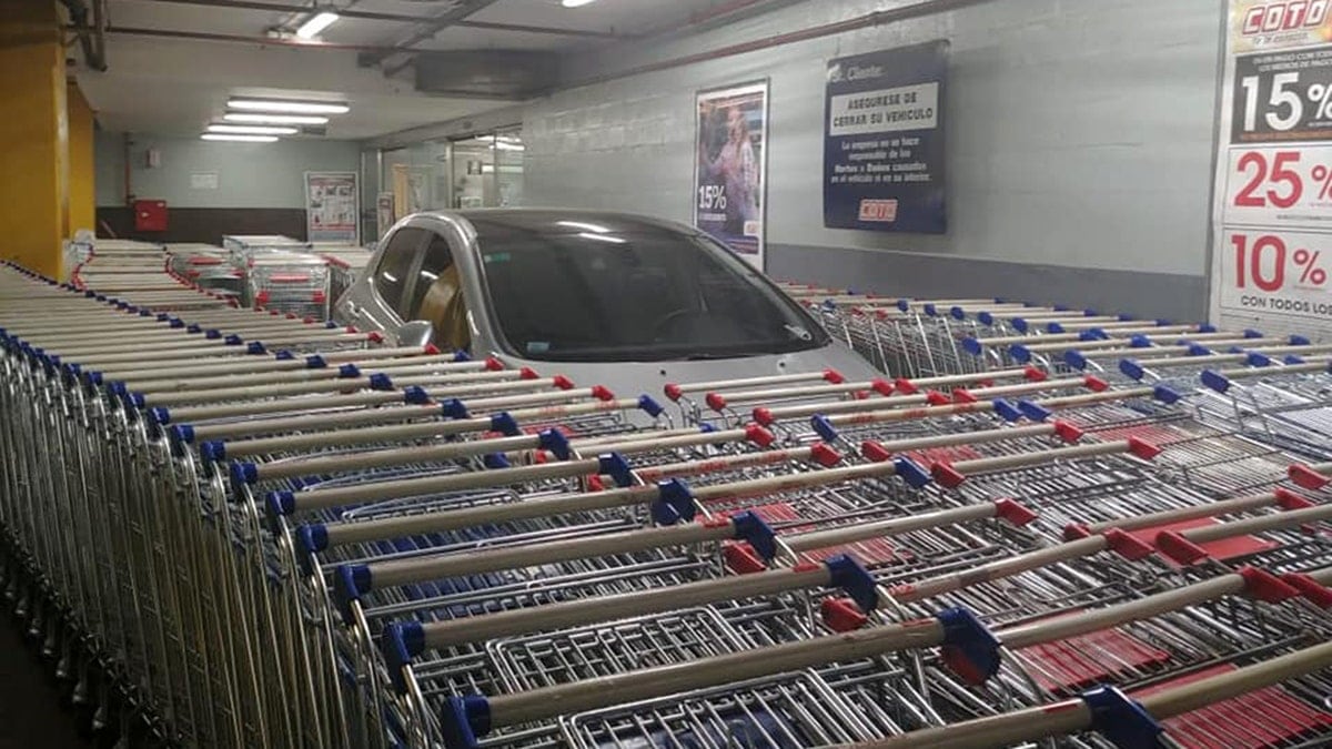 Supermercados en rojo: las ventas acumulan quince meses de caída y los hogares reconfiguran su consumo